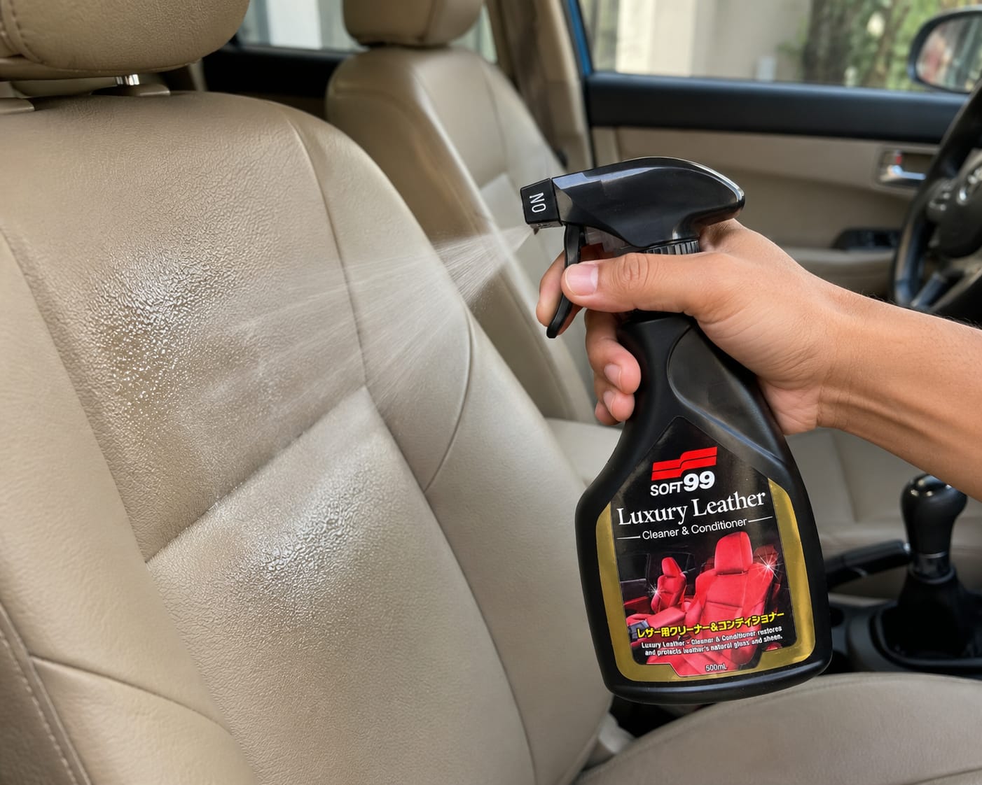 sof99 3.SOFT99 Luxury Leather Cleaner & Conditioner 500ml - Image 1